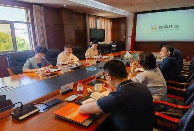 绍兴市科协党组书记冯国强莅临贵宾会环？疾斓餮