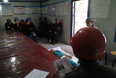 长春热电项目部组织开展心肺复苏应急培训演练